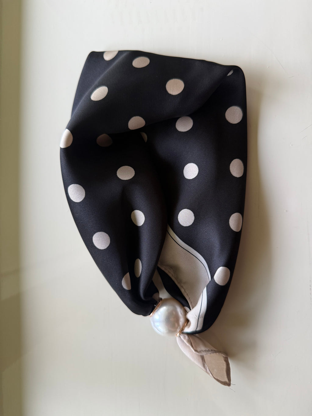 Sjaal - Zwart/Beige Polka Dot